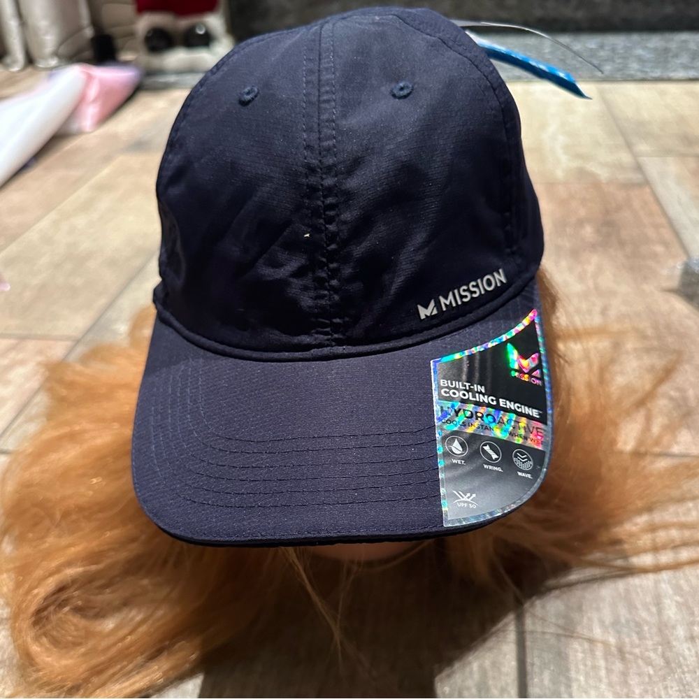 Missions Wet to cool hat NWOT